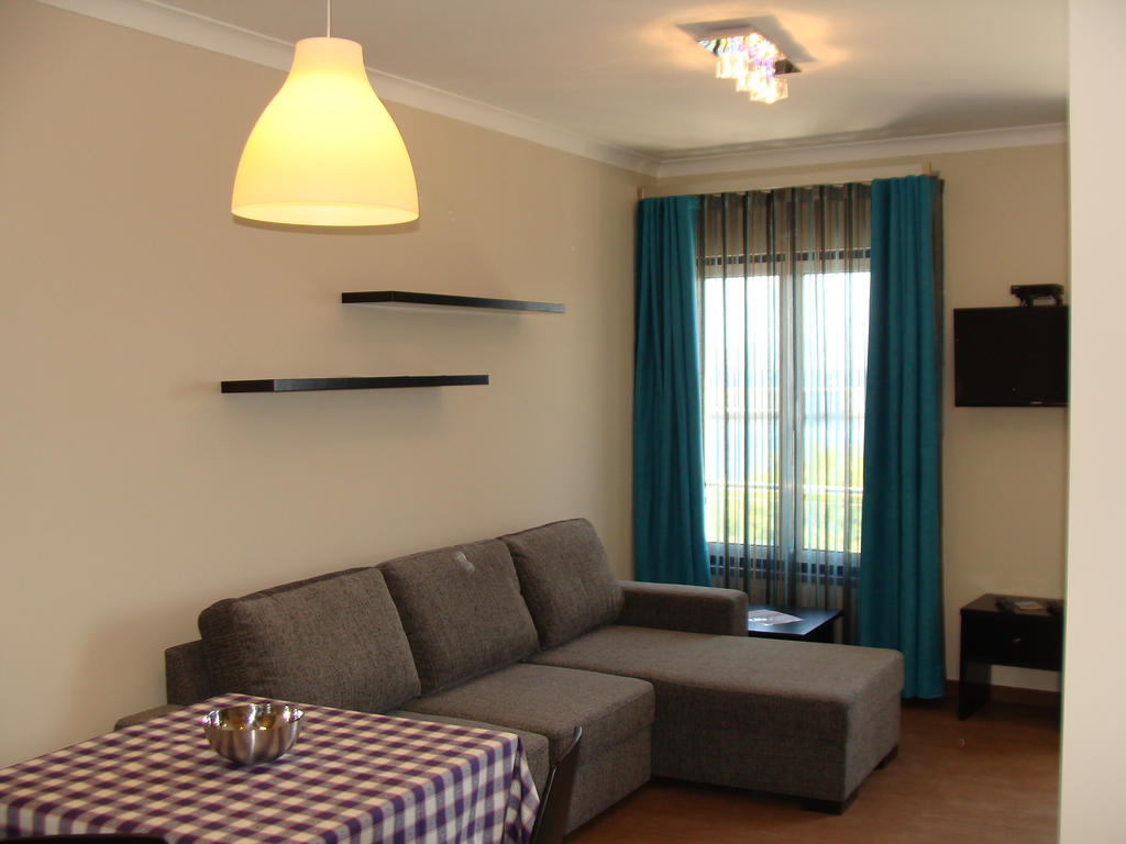 Apartamentos Kosmos Horta  Værelse billede