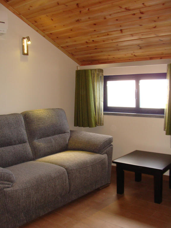 Apartamentos Kosmos Horta  Værelse billede