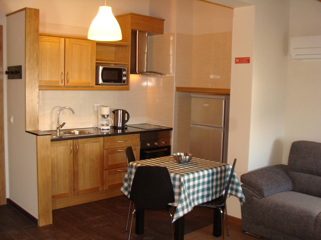 Apartamentos Kosmos Horta  Værelse billede